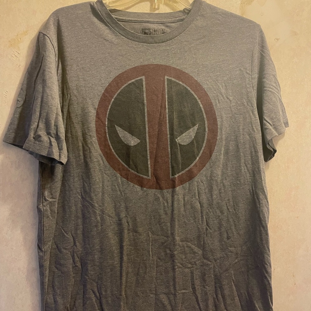 Gray Graphic Deadpool T-Shirt